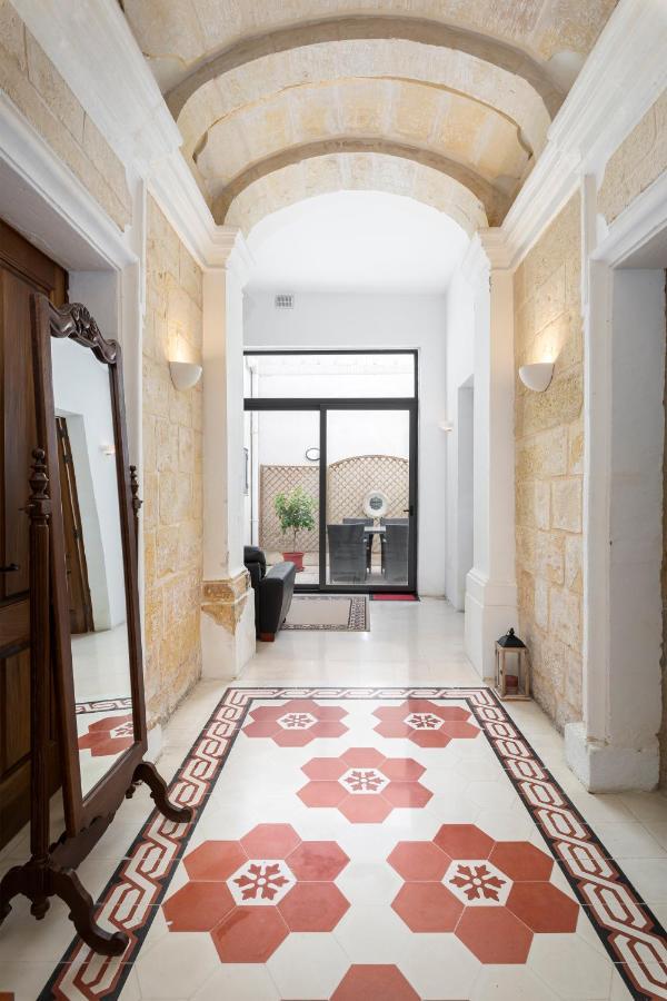 Traditional & Modern Maltese Townhouse - Rooftop Terrace And Sea Views, Close To Birgu Waterfront Cospicua Buitenkant foto