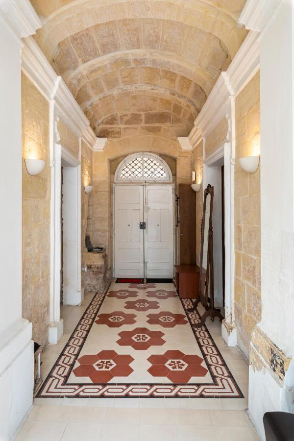 Traditional & Modern Maltese Townhouse - Rooftop Terrace And Sea Views, Close To Birgu Waterfront Cospicua Buitenkant foto