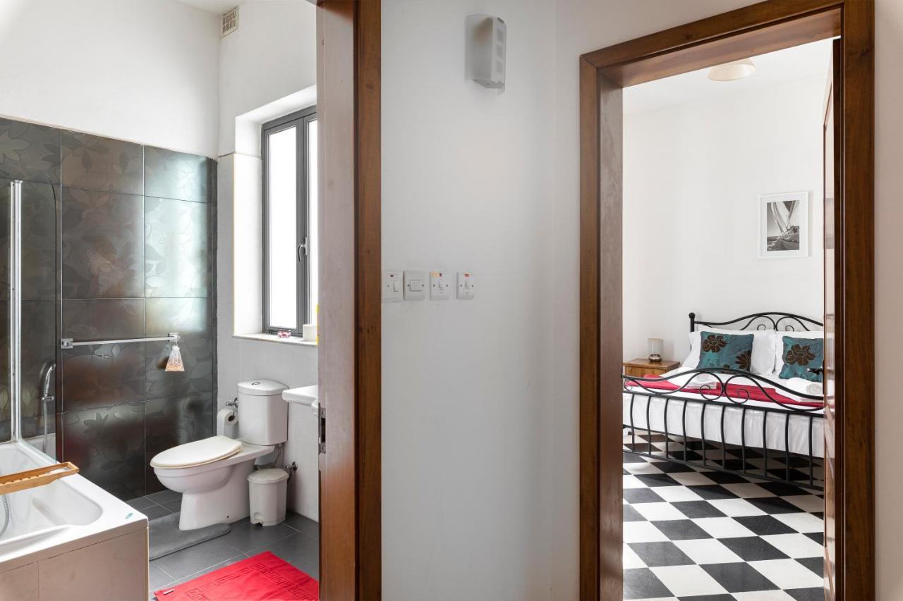 Traditional & Modern Maltese Townhouse - Rooftop Terrace And Sea Views, Close To Birgu Waterfront Cospicua Buitenkant foto