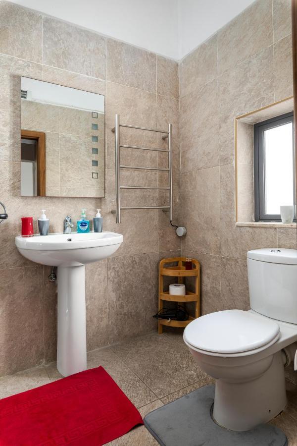 Traditional & Modern Maltese Townhouse - Rooftop Terrace And Sea Views, Close To Birgu Waterfront Cospicua Buitenkant foto